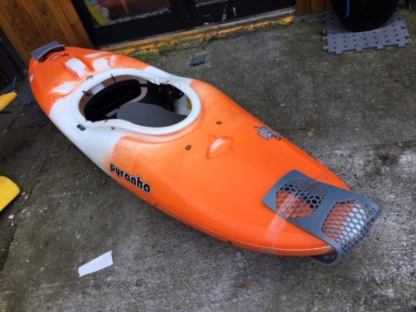 Pyranha B:Two Club Spec - LARGE